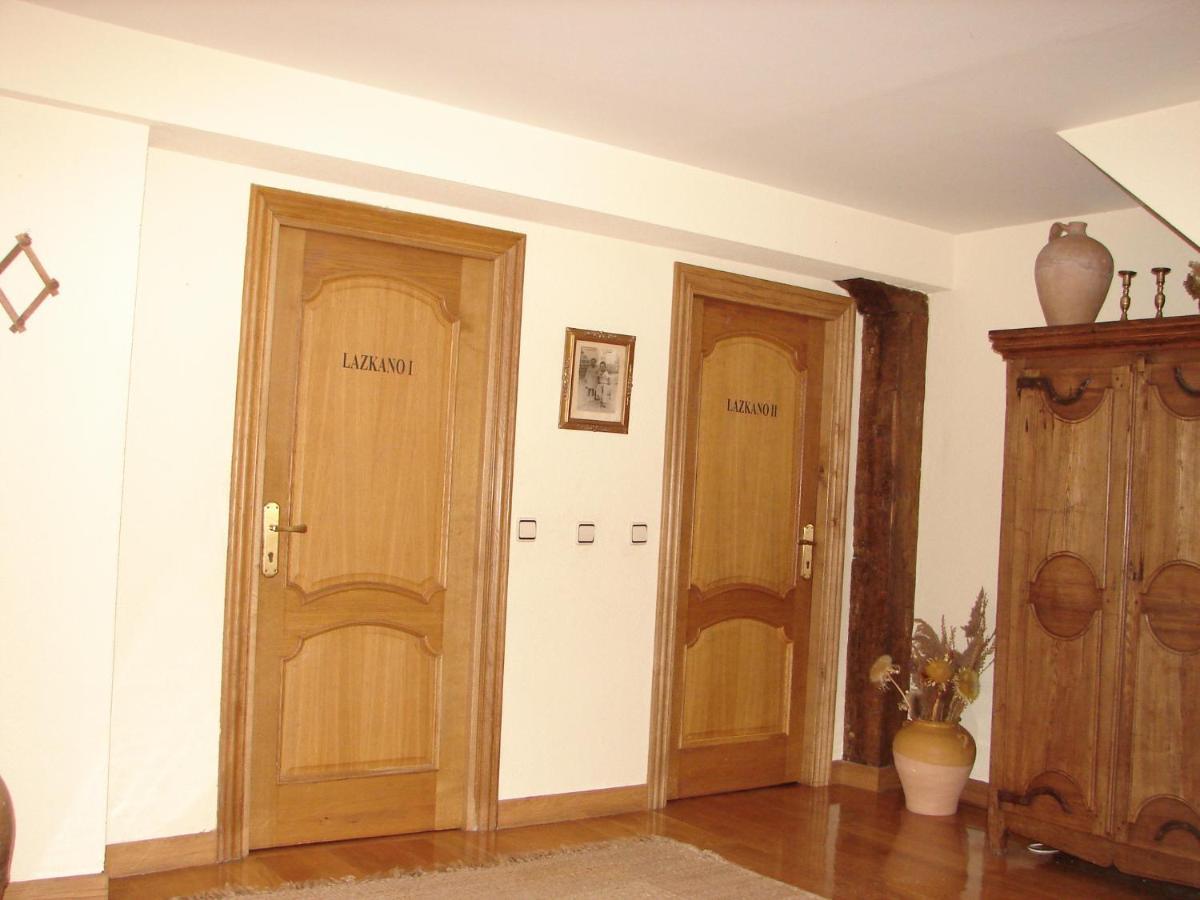 Apartamentos Lazkano I Y II Uharte-Arakil Eksteriør bilde