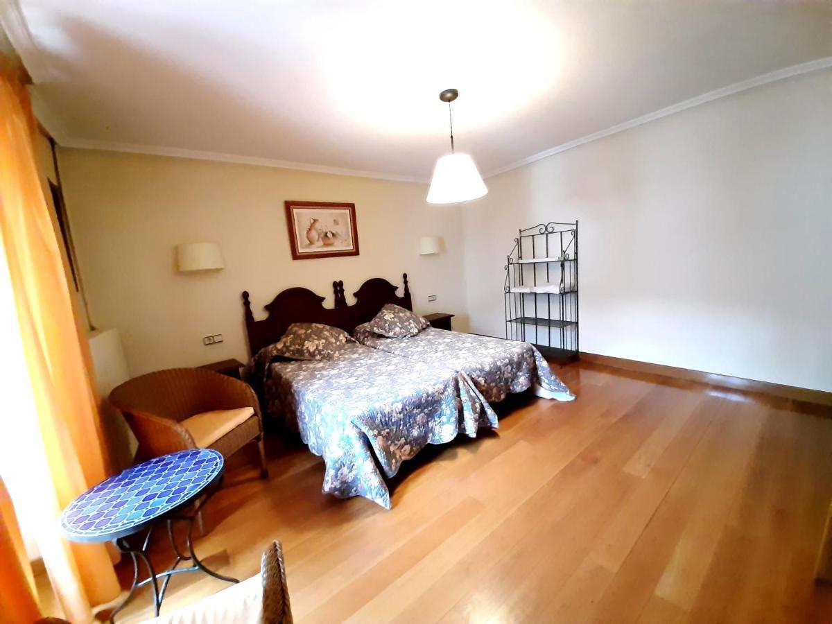 Apartamentos Lazkano I Y II Uharte-Arakil Eksteriør bilde